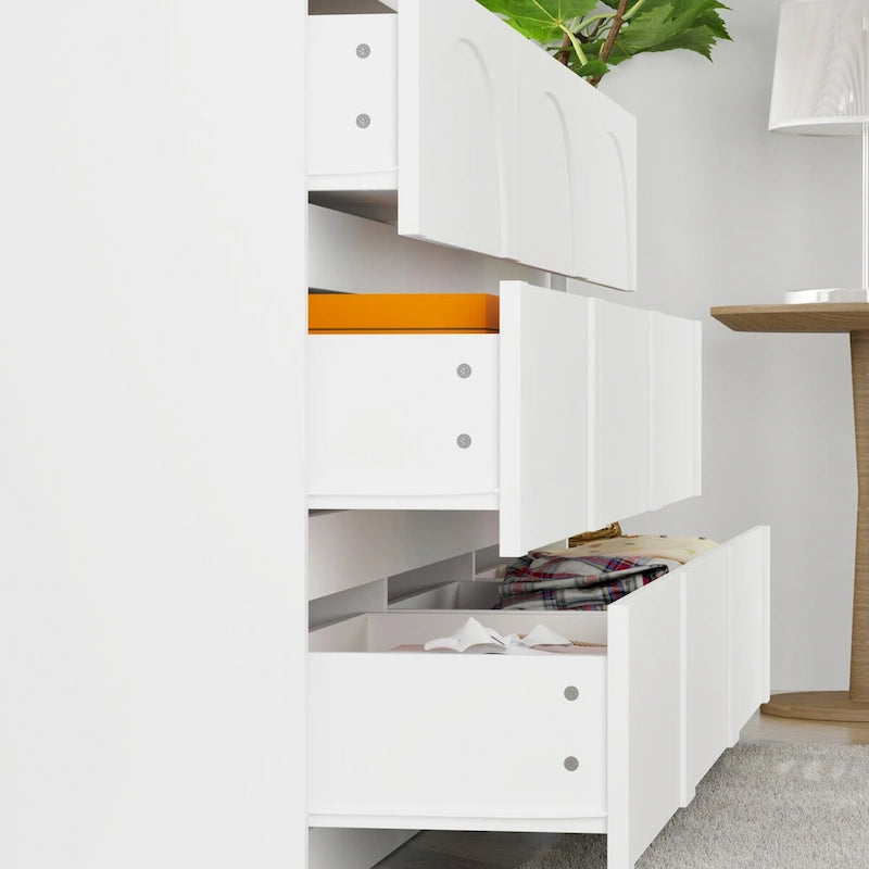 Cassettiera bianca a 9 cassetti con design elegante e dispositivo anti-ribaltamento